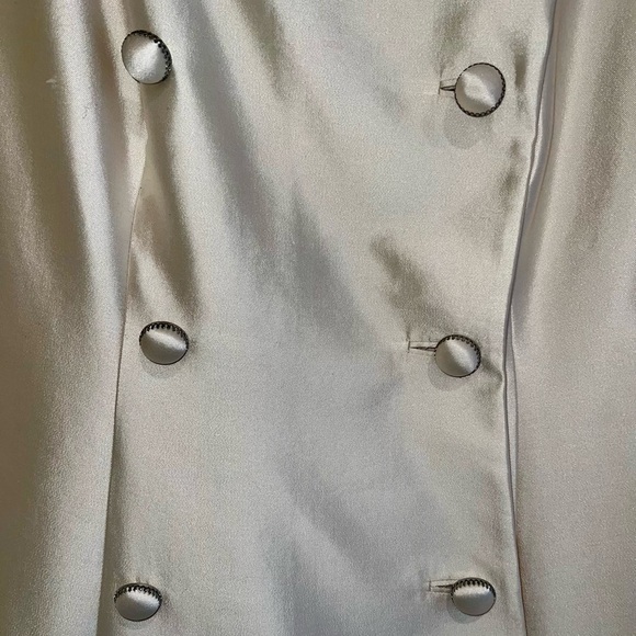 Luisa Spagnoli Cream Silk Coat With Bow & High End Buttons -LIKE NEW - Picture 6 of 8